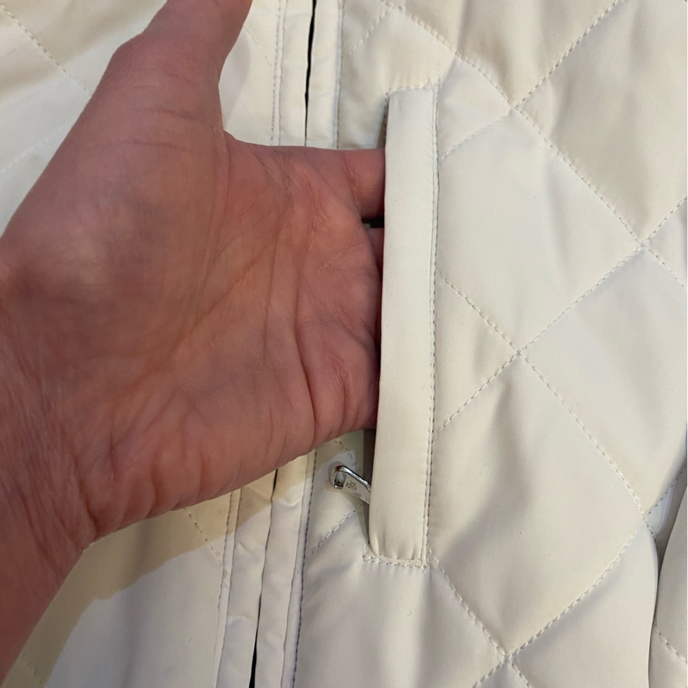 Lauren by Ralph Lauren Black and White Reversible Insulated Puffer Vest, Small - Picture 12 of 14